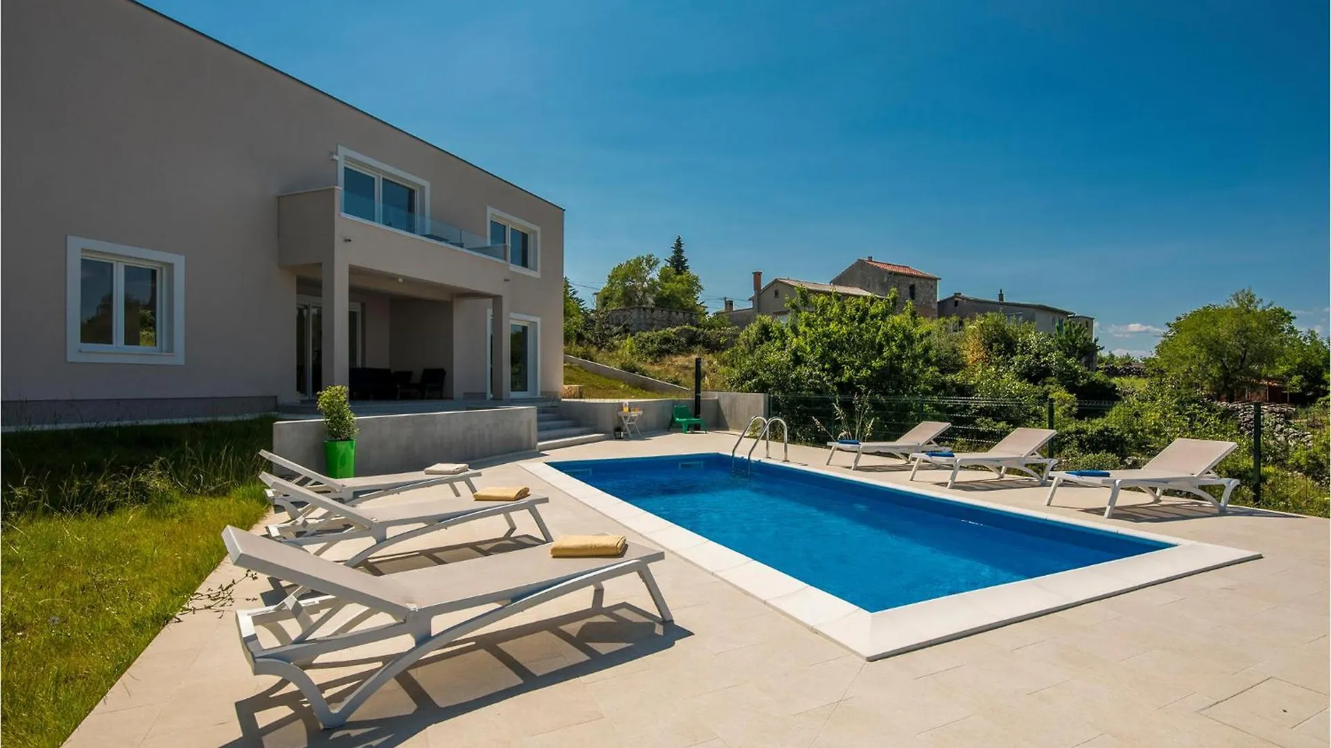 Casa vacanze Beautiful Home In Vrh With 3 Bedrooms, Wifi And Outdoor Swimming Pool